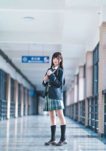 鬓边不是海棠红