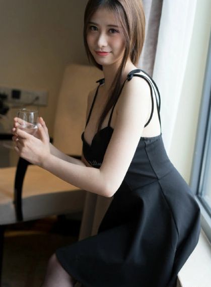 穿比基尼的外星人