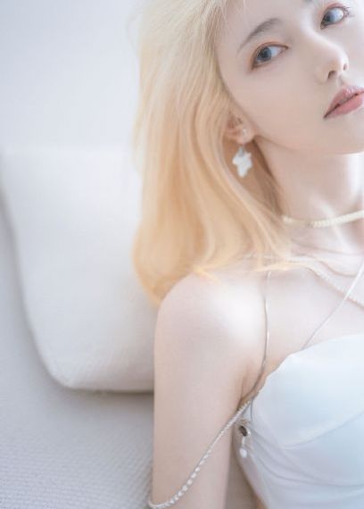 比基尼美女