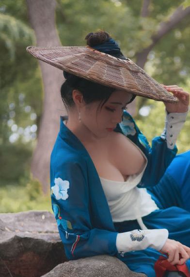 别揉我胸啊嗯～裸体免
