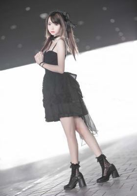 按摩房的女大学生